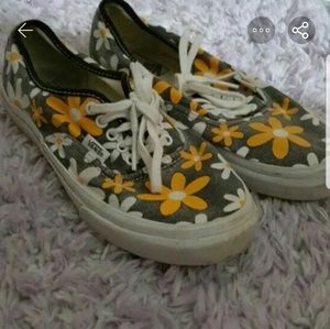 Daisy vans!